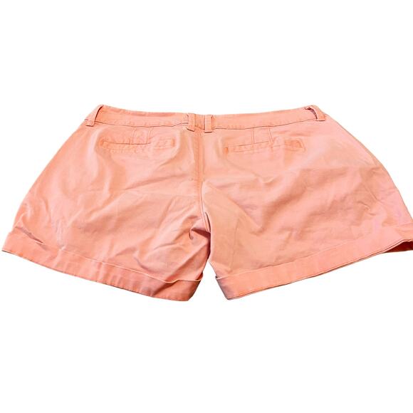 OLD NAVY MID-RISE, CUFFED SHORTS, WOMENS, 8 REG., PEACH, BUTTON & ZIP CLOSURE - Picture 4 of 12